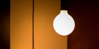 Dlaczego oświetlenie LED lepiej kupować w hurtowni elektrycznej