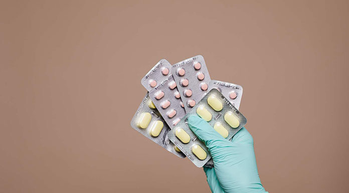 Czym dysponują placówki medyczne i gdzie się zaopatrują