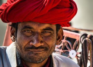 Kto nosi turban na głowie? Kto nosi turban na głowie?