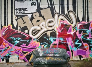 Czym spryskać budę psa? Czym spryskać budę psa?